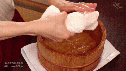 240107020601bf81b.gif